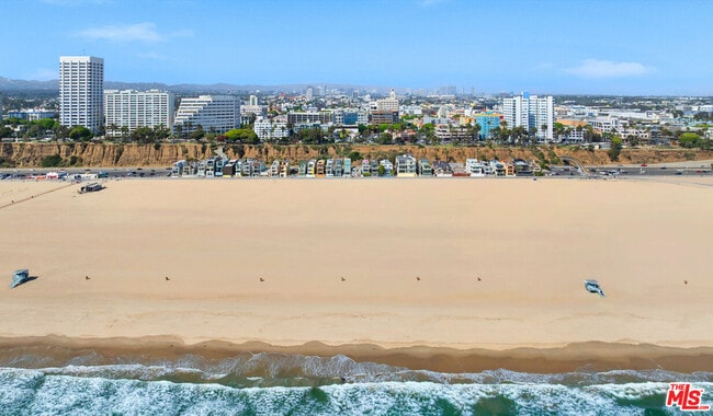 Building Photo - 1341 Palisades Beach Rd