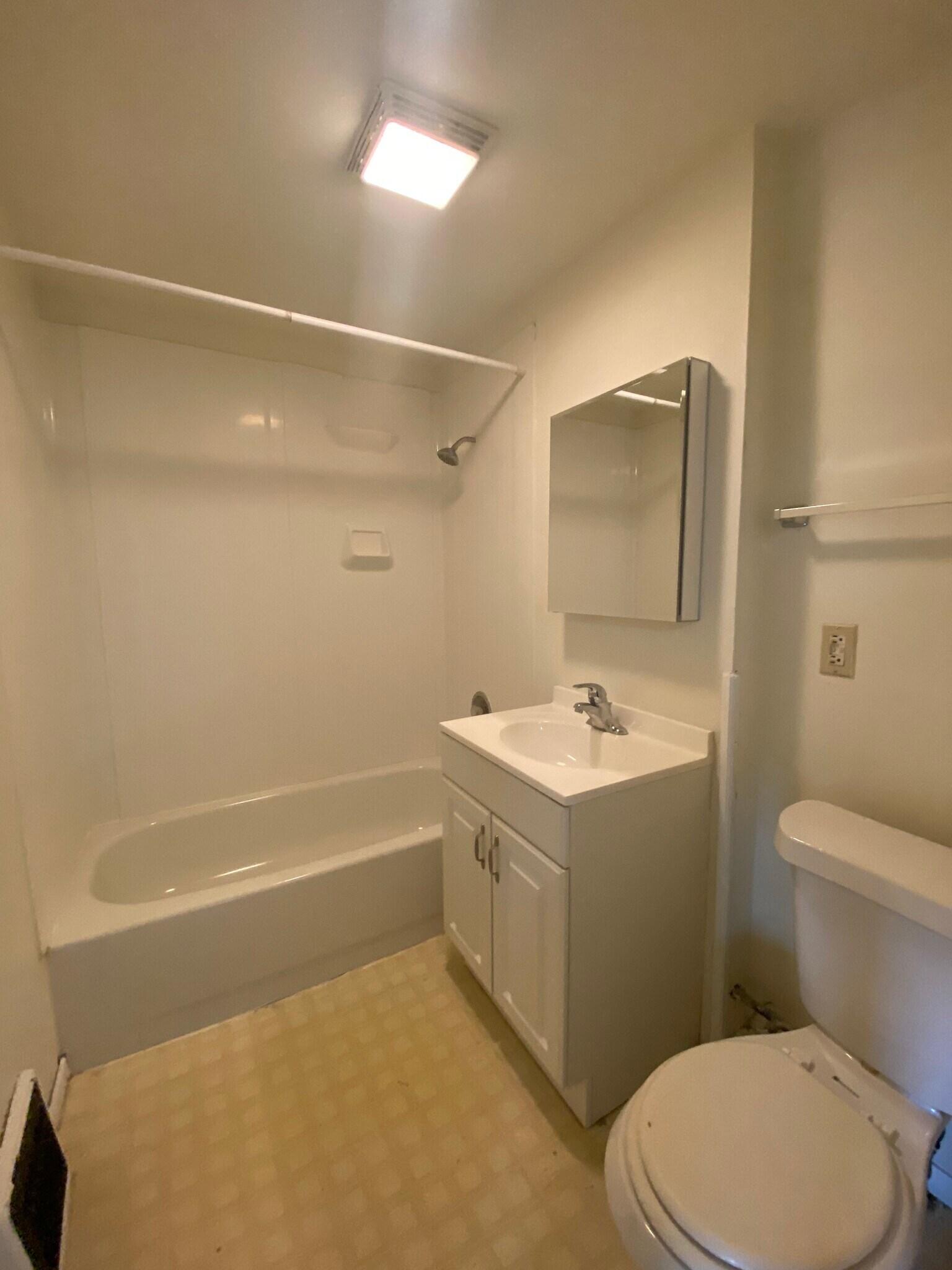 Building Photo - 1242 E Mifflin St