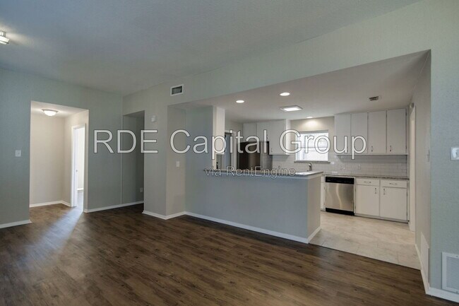 Building Photo - 3025 Sappington Pl