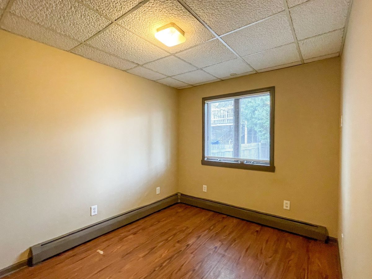 Building Photo - 3450 W Le Moyne St