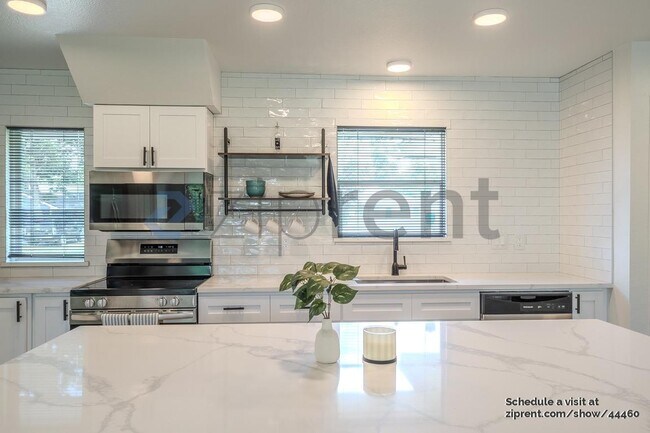 Building Photo - 4111 Beran Dr