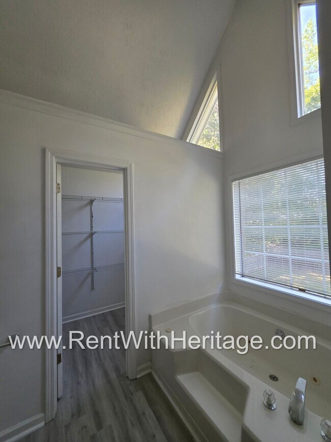 Building Photo - Amazing 3 Bedroom/ 2 Bath Home / Semi Finished Basement /  Exercise Room or Flex Room / Beautiful...