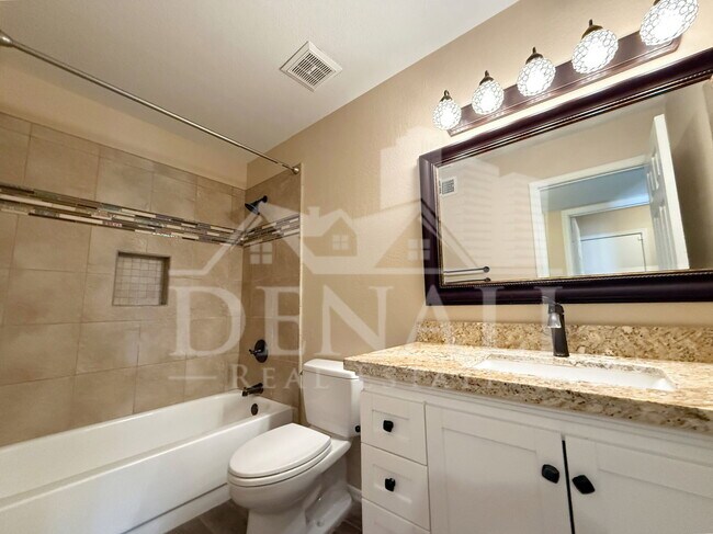 Building Photo - 1211 E Drake Dr