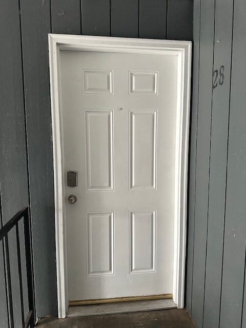 Building Photo - 2 - Bedroom Apartment, Upstairs, Near Transportation