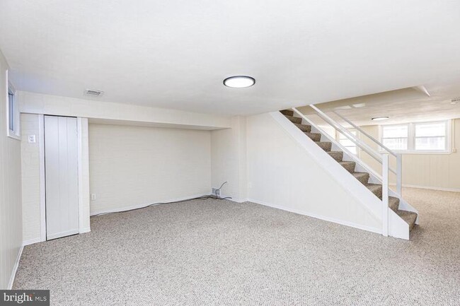 Building Photo - 1117 Circle Dr