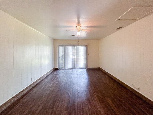 Building Photo - 3805 Atlas Dr
