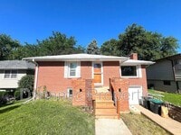 Building Photo - 2028 N 70th St