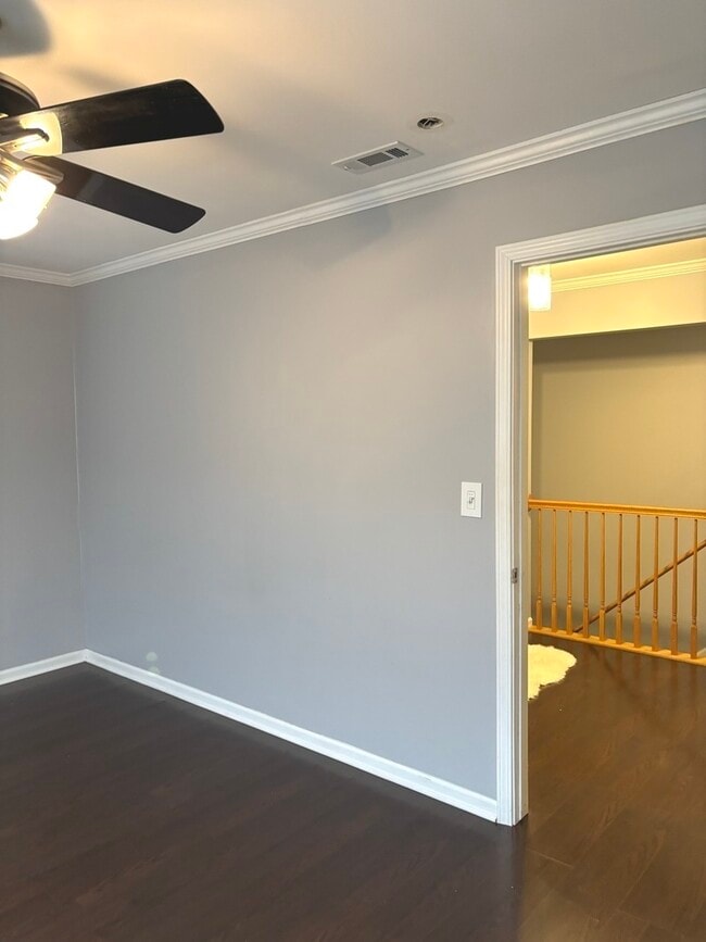 Building Photo - 549 Springbrook Trail N