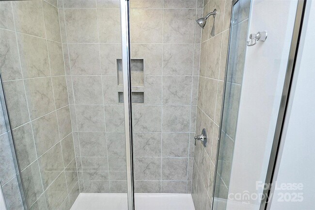 Building Photo - 3649 Secrest Lndg