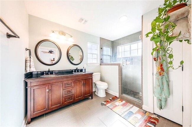 Building Photo - 3305 Larry Ln