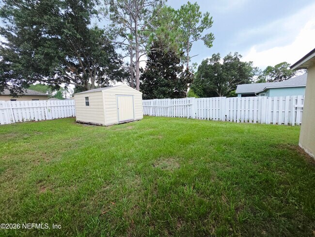 Building Photo - 38 Pebble Wood Ln