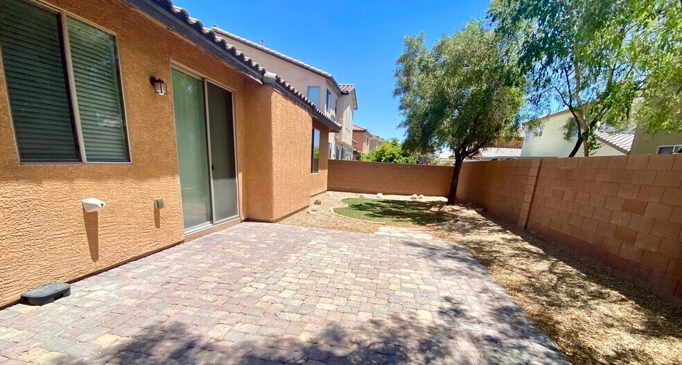 Building Photo - 7467 Horizon Rock Ave
