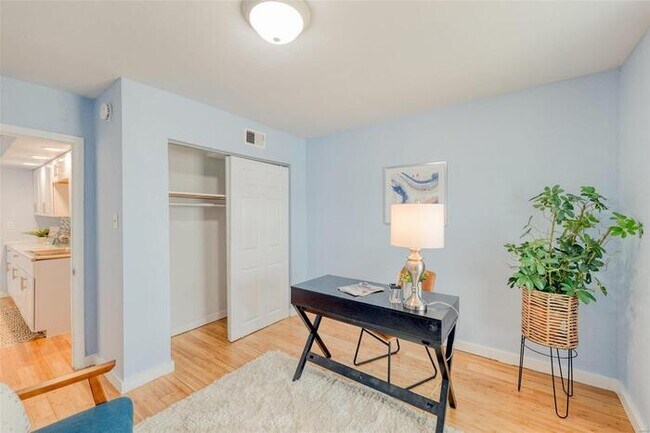 Building Photo - Fantastic 3bd/1ba home! Coming soon!