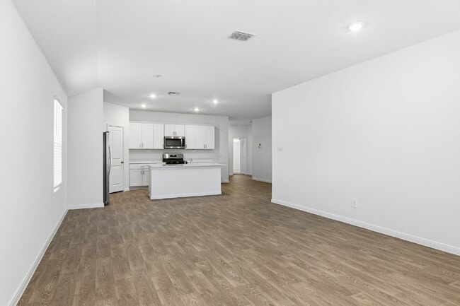 Building Photo - New Home Ready for September Move-In!