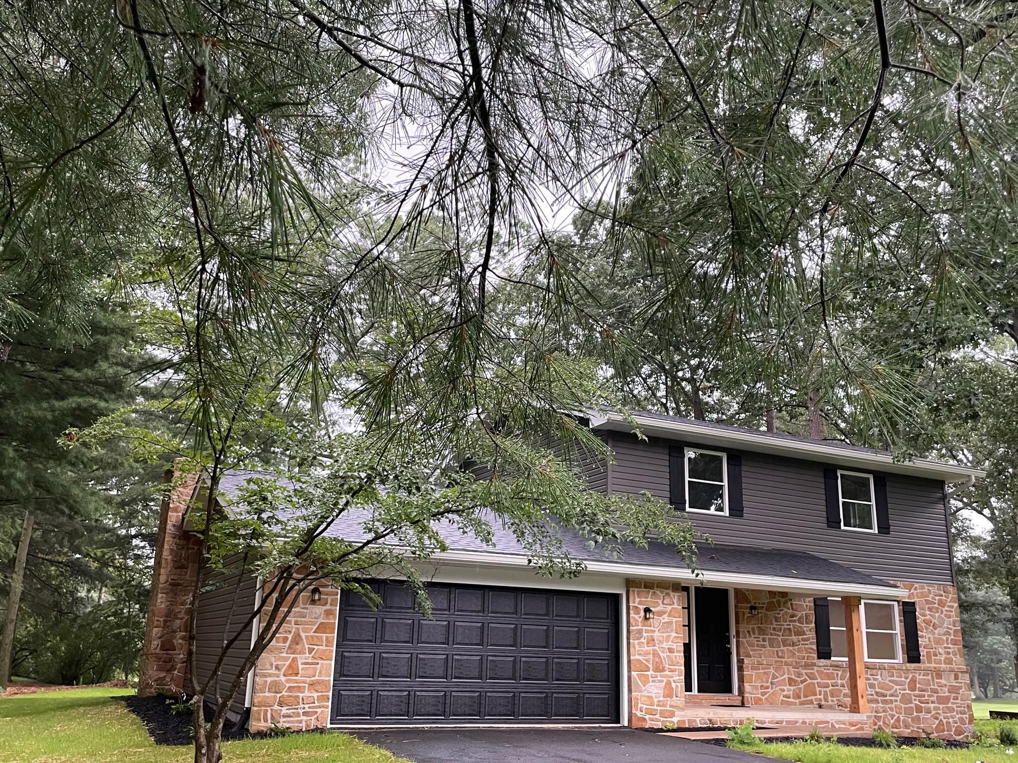 Building Photo - 6580 Fairway Dr W