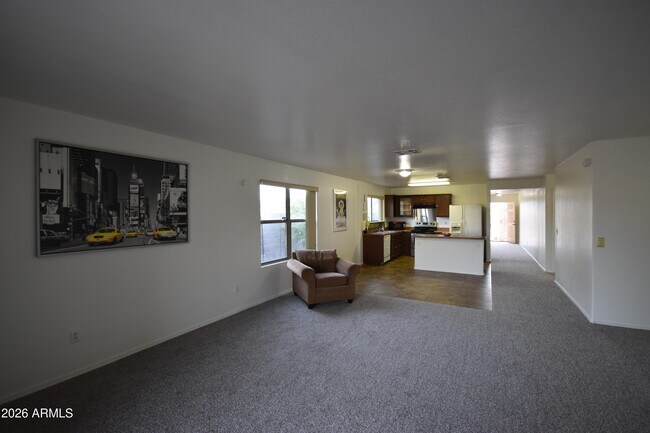 Building Photo - 2404 W Roeser Rd