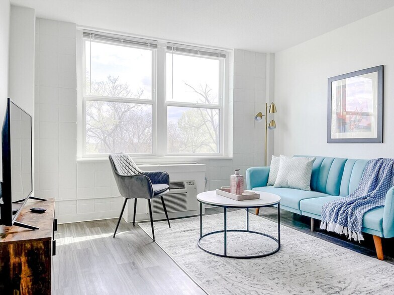 Building Photo - 2515 Burnet Ave