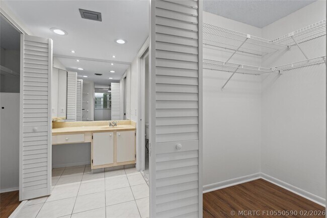 Building Photo - 1801 Eleuthera Point