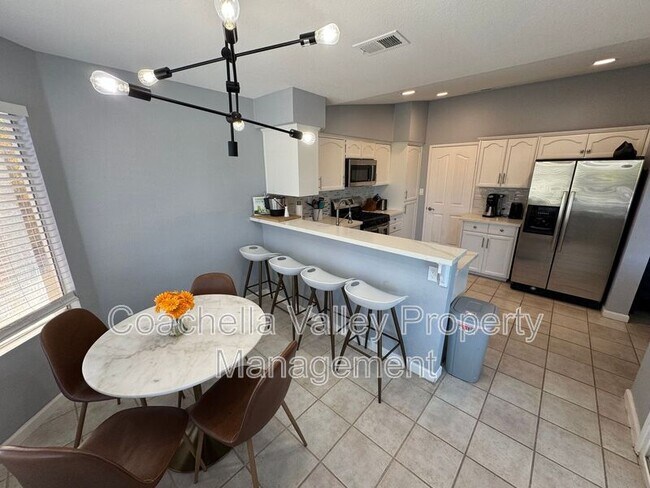 Building Photo - 44060 Dalea Ct