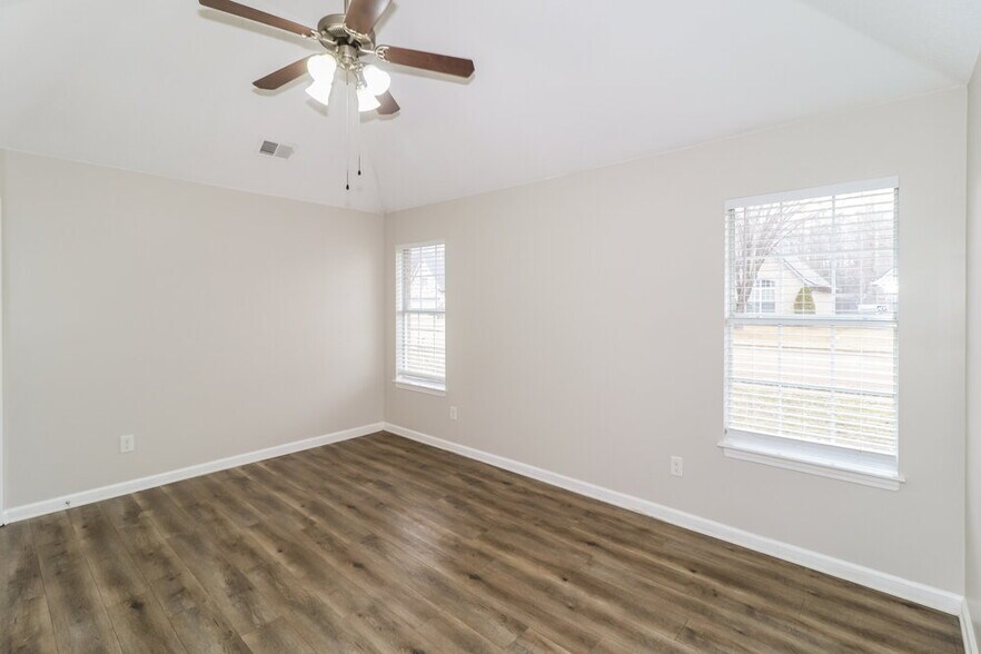 Building Photo - 1305 Jackson Pond Cir