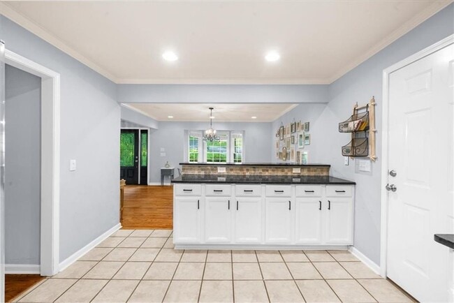 Building Photo - 5667 Colton Dr NE