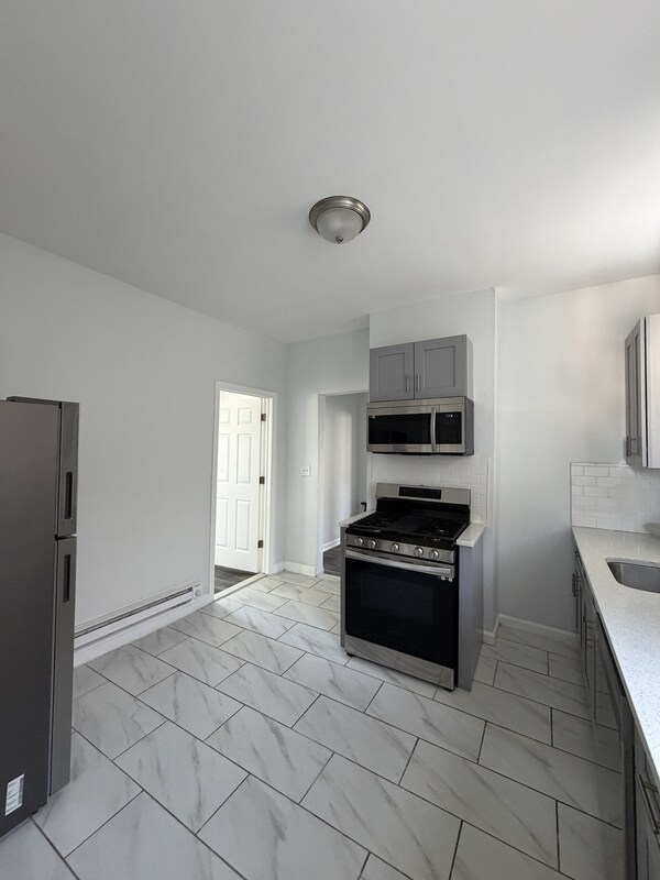 Building Photo - 59 N 15th St
