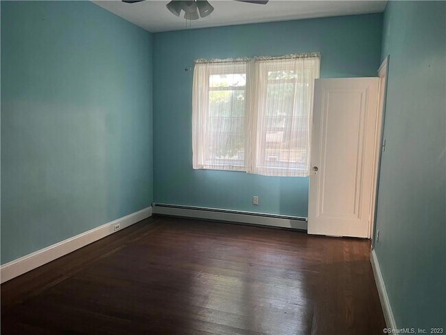 Building Photo - 214 Goffe Terrace