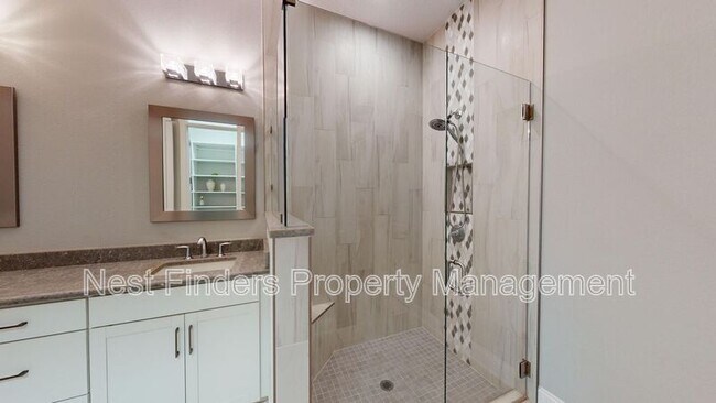 Building Photo - 33 Ficus Ln