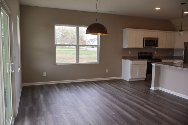 Building Photo - 3413 Baybrooke Dr