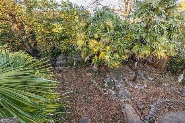 Building Photo - 976 Delaware Ave SE