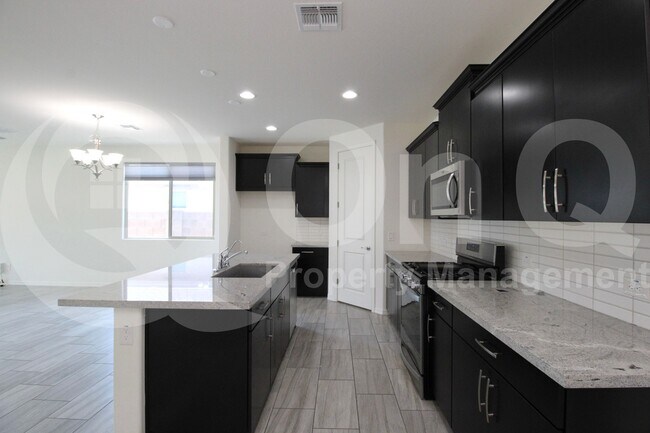 Building Photo - 9114 S 167th Dr