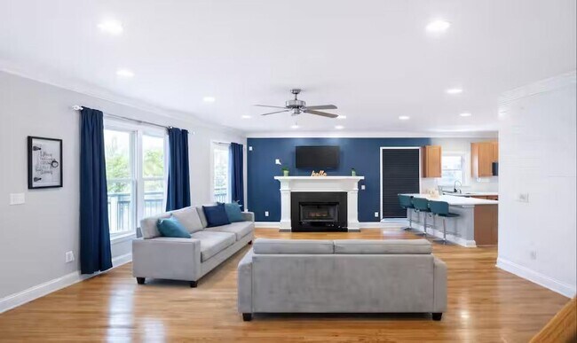 Building Photo - 1032 Lena St NW