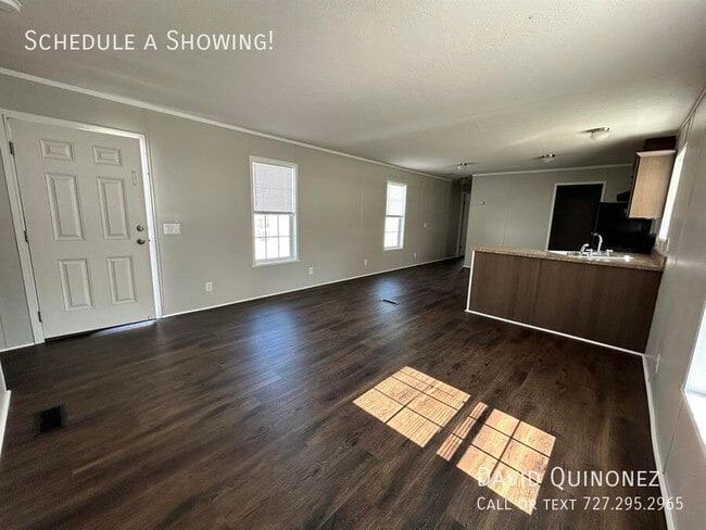 Building Photo - 5710 Kelso-