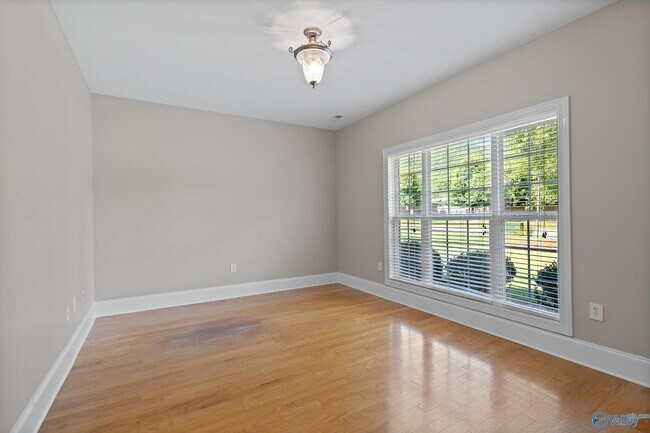 Building Photo - 3116 Tenker Creek Ln SE