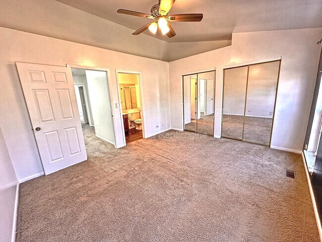 Building Photo - 1172 Regency Dr