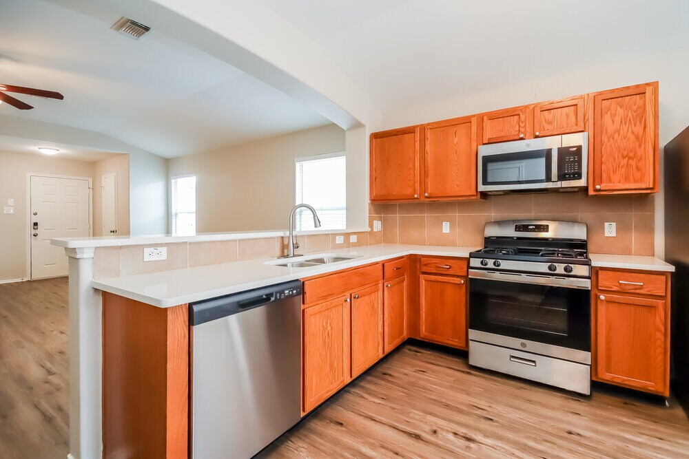 Building Photo - 302 Glencarry Trail