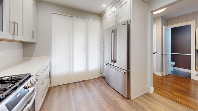 Building Photo - 333 Redwing Dr
