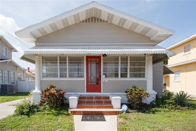 Primary Photo - 2512 W Cordelia St