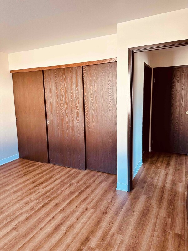 Building Photo - 3195 W Mangold Ave