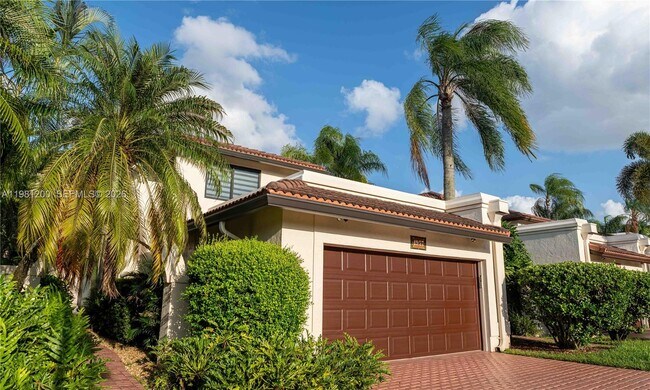 Building Photo - 4957 NW 93rd Doral Pl