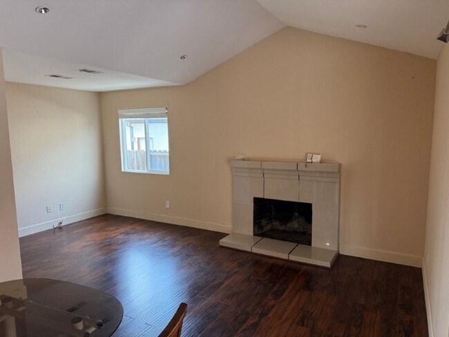 Building Photo - Unique 5 Bedroom 2 Story w/ Solar Suisun *...