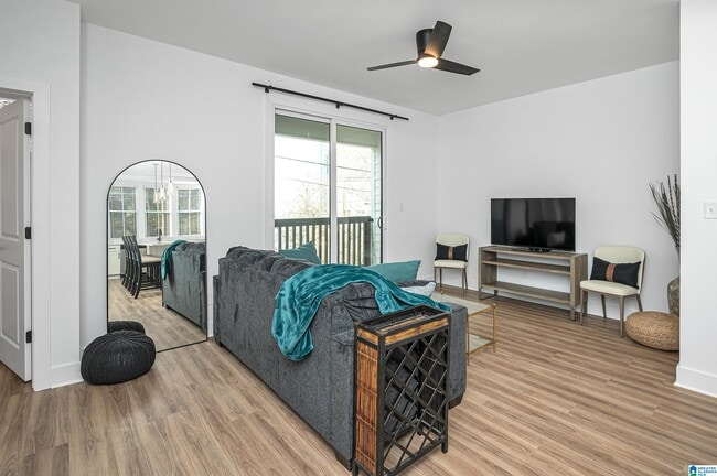 Building Photo - 2468 18th St S