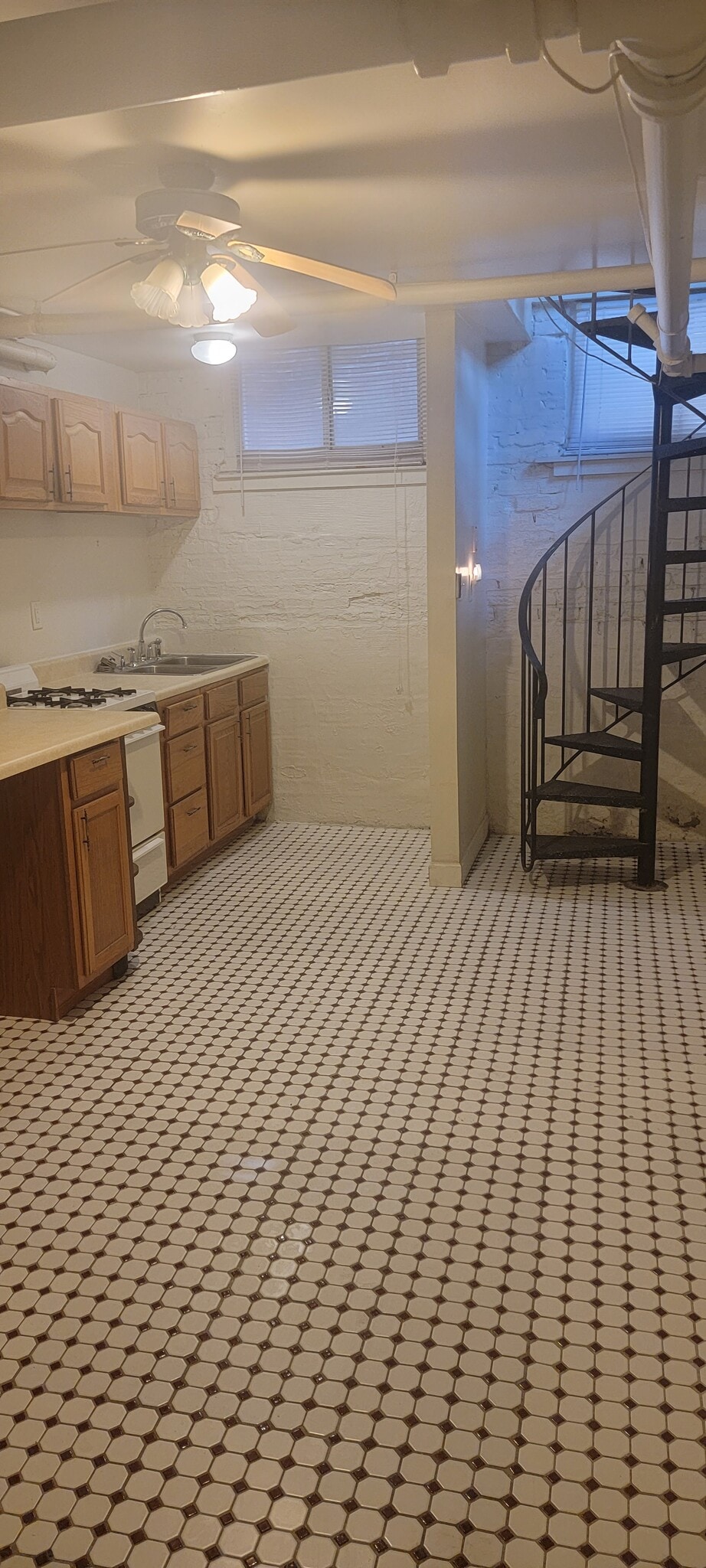 Kitchen - 6008 8th Ave