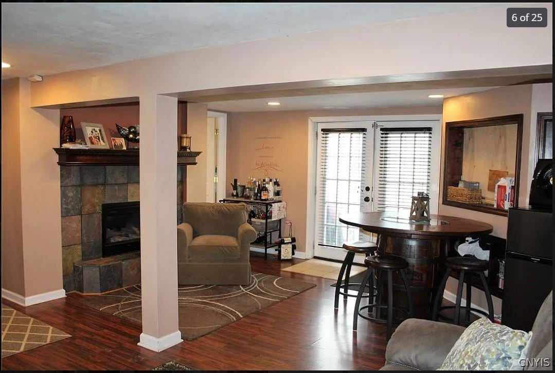 Building Photo - 8225 Lucchesi Dr