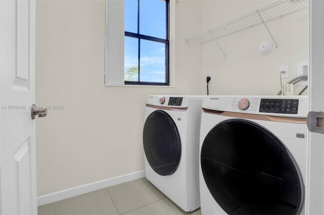 Building Photo - 25341 SW 117th Ave