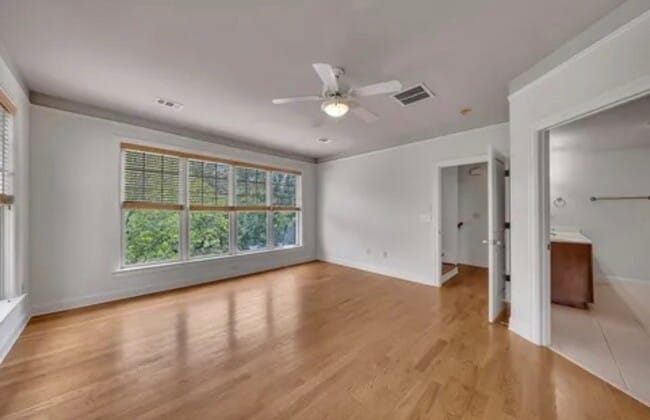 Building Photo - 1390 Dutch Valley Pl NE