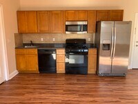 Building Photo - 528 47th St