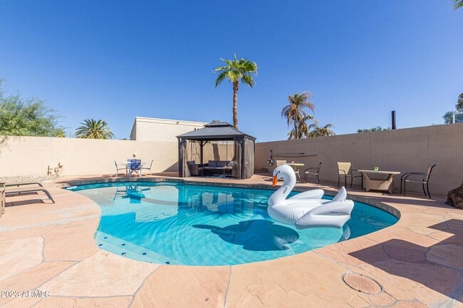 Primary Photo - 6440 E Friess Dr