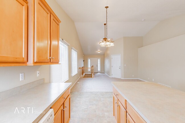 Building Photo - Amazing Remodeled Home in North Lehi