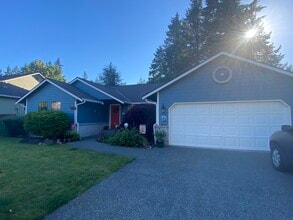 Building Photo - 25733 Lake Wilderness Country Club Dr SE